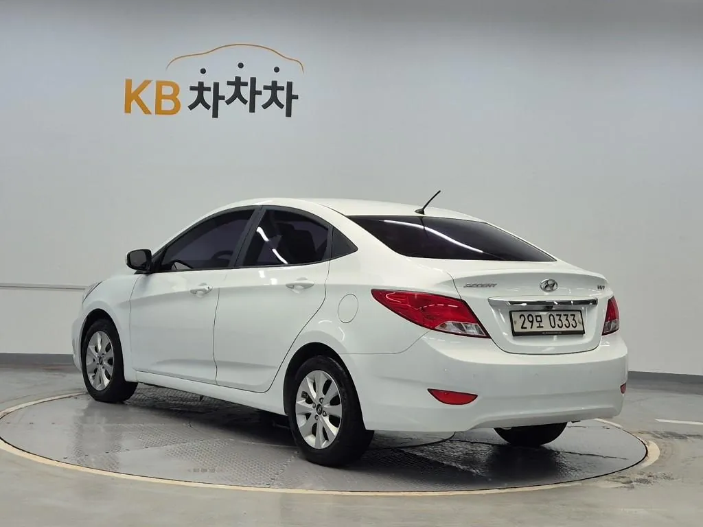 Hyundai Accent 2016 photo 2