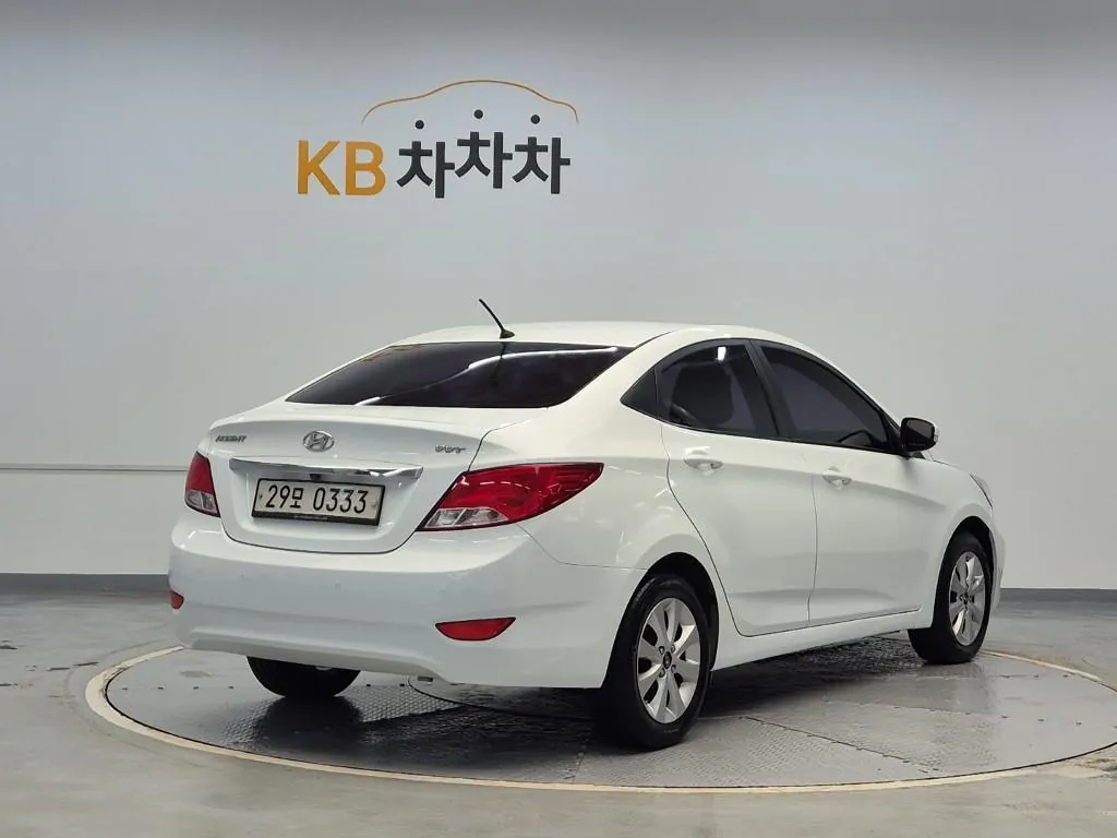 Hyundai Accent 2016 photo 3