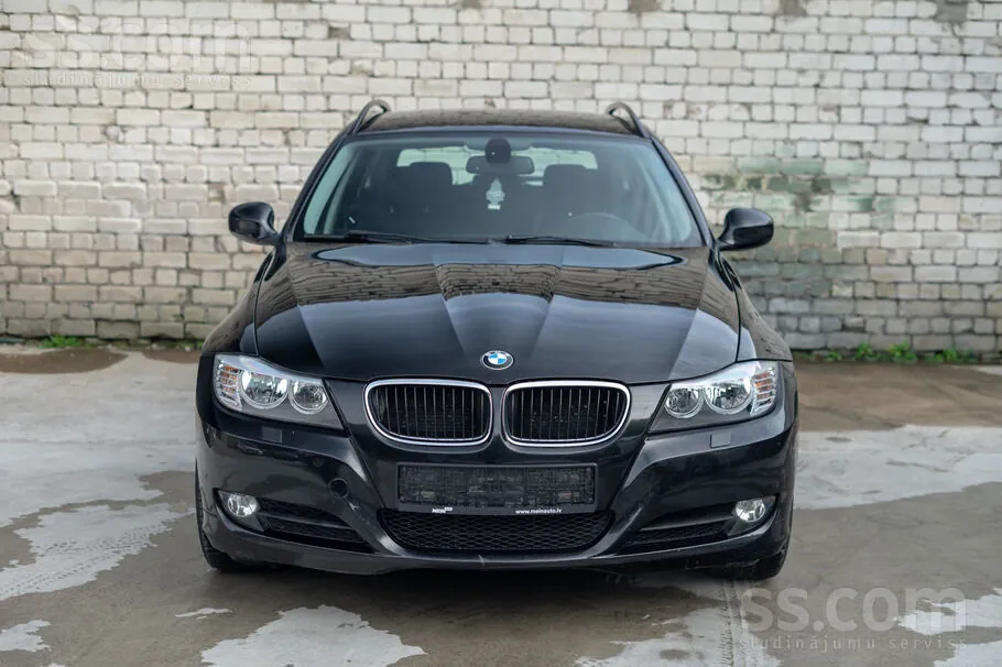 BMW 316I 2010 photo 2