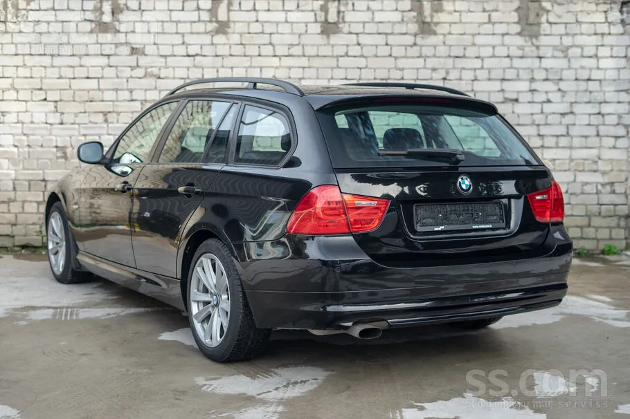 BMW 316I 2010 photo 4