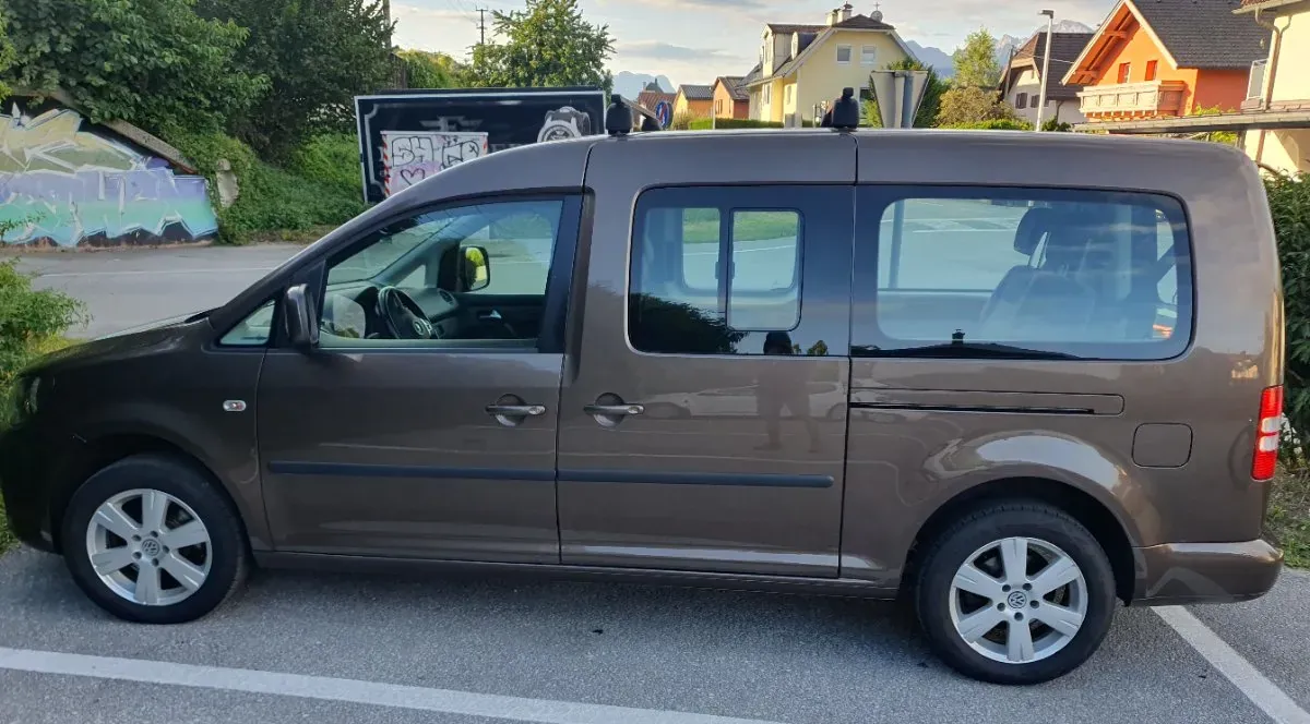 Volkswagen Caddy Maxi 2014 photo 2
