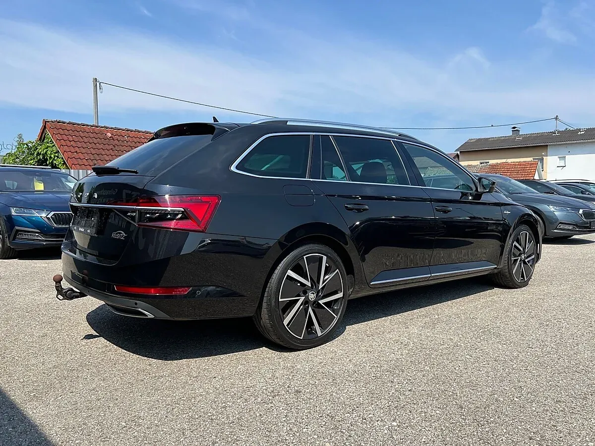 Skoda Superb 2023 photo 3