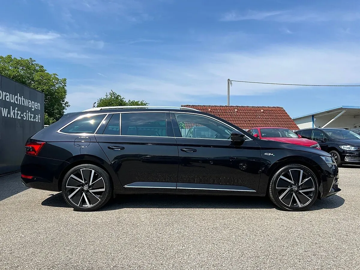 Skoda Superb 2023 photo 2