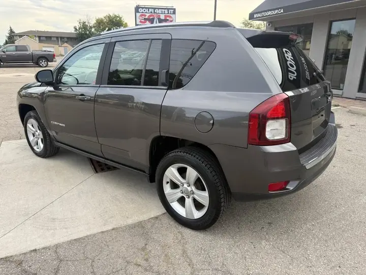 Jeep Compass 2015 photo 3