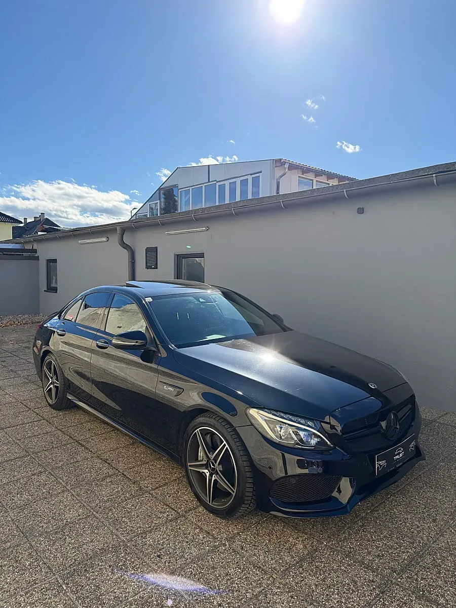 Mercedes-Benz C-Class 2018 photo 3