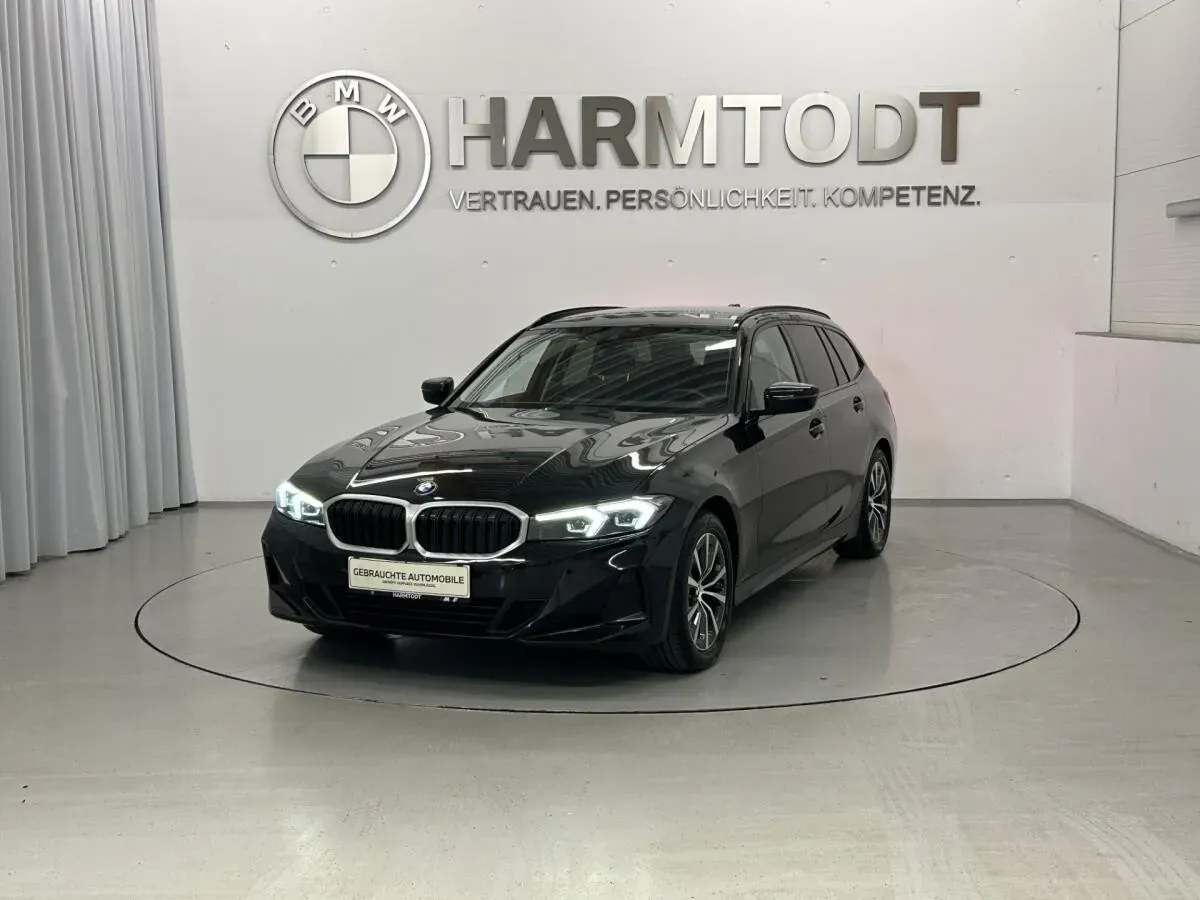 BMW 3 Series 2023 photo 2