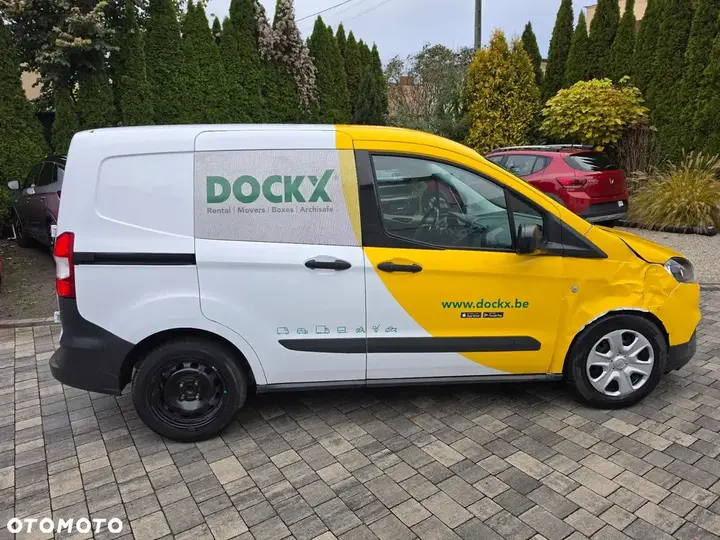 Ford Transit Courier 2022 photo 5