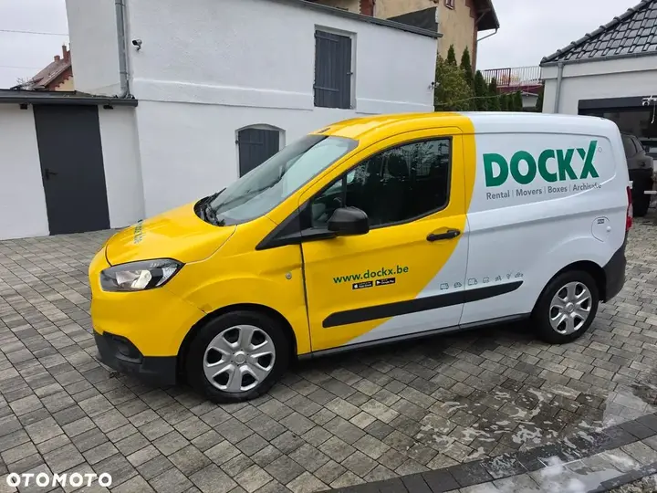 Ford Transit Courier 2022 photo 2