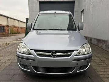 Opel Combo Tour 2010 photo 3
