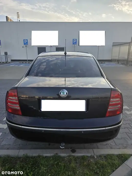 Skoda Superb 2005 photo 2