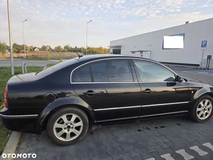 Skoda Superb 2005 photo 3