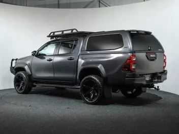 Toyota Hilux 2023 photo 3