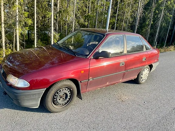 Opel Astra 1995 photo 4