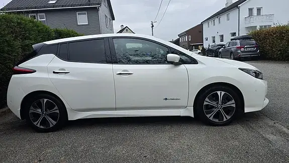 Nissan Leaf 2018 photo 4