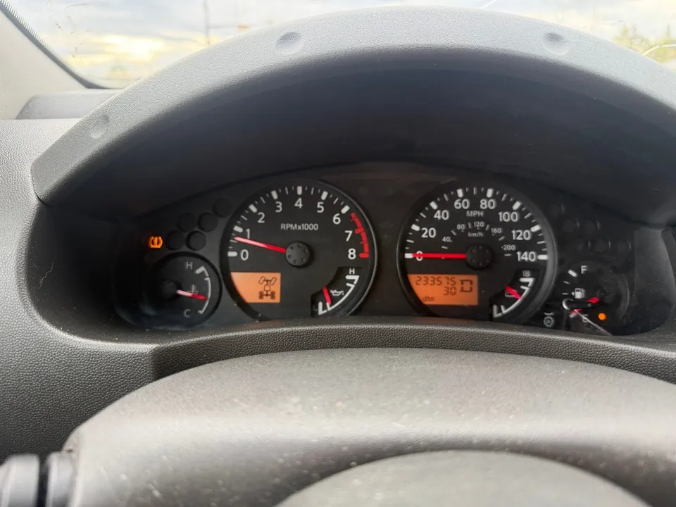 Nissan Frontier 2005 photo 3