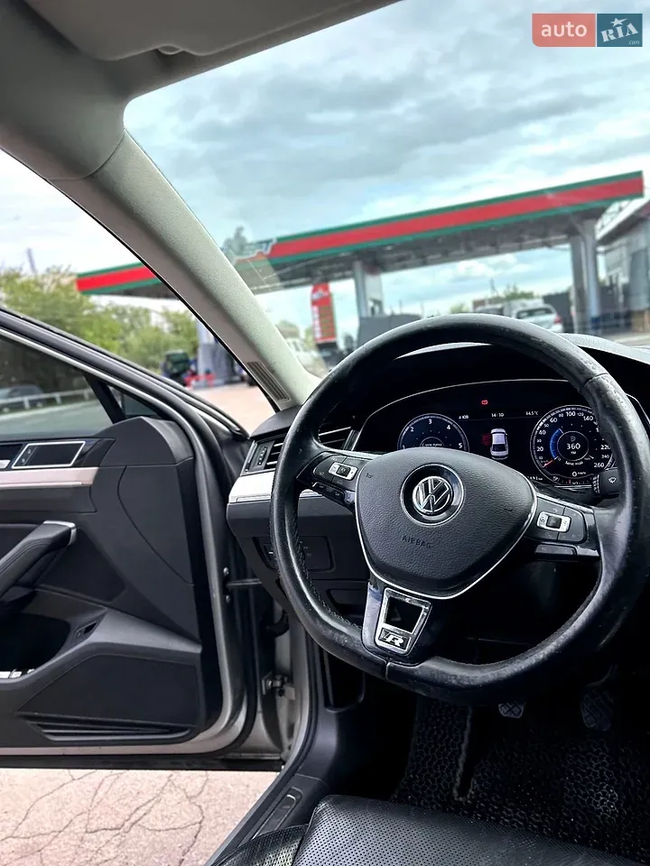 Volkswagen Passat 2015 photo 2
