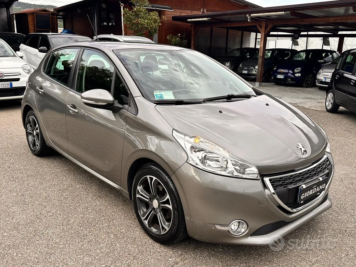Peugeot 208 2015 photo 5