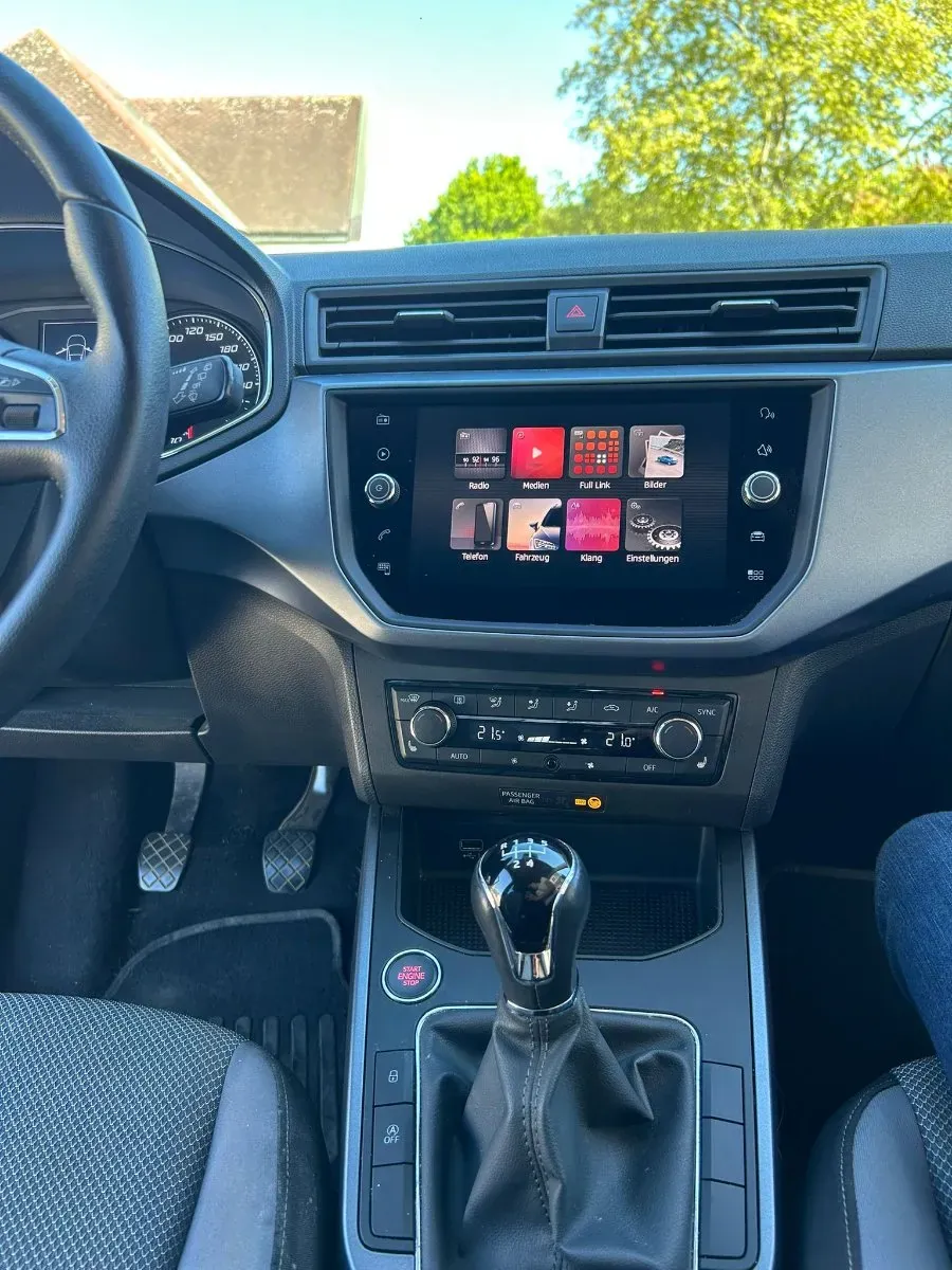 Seat Arona 2018 photo 3
