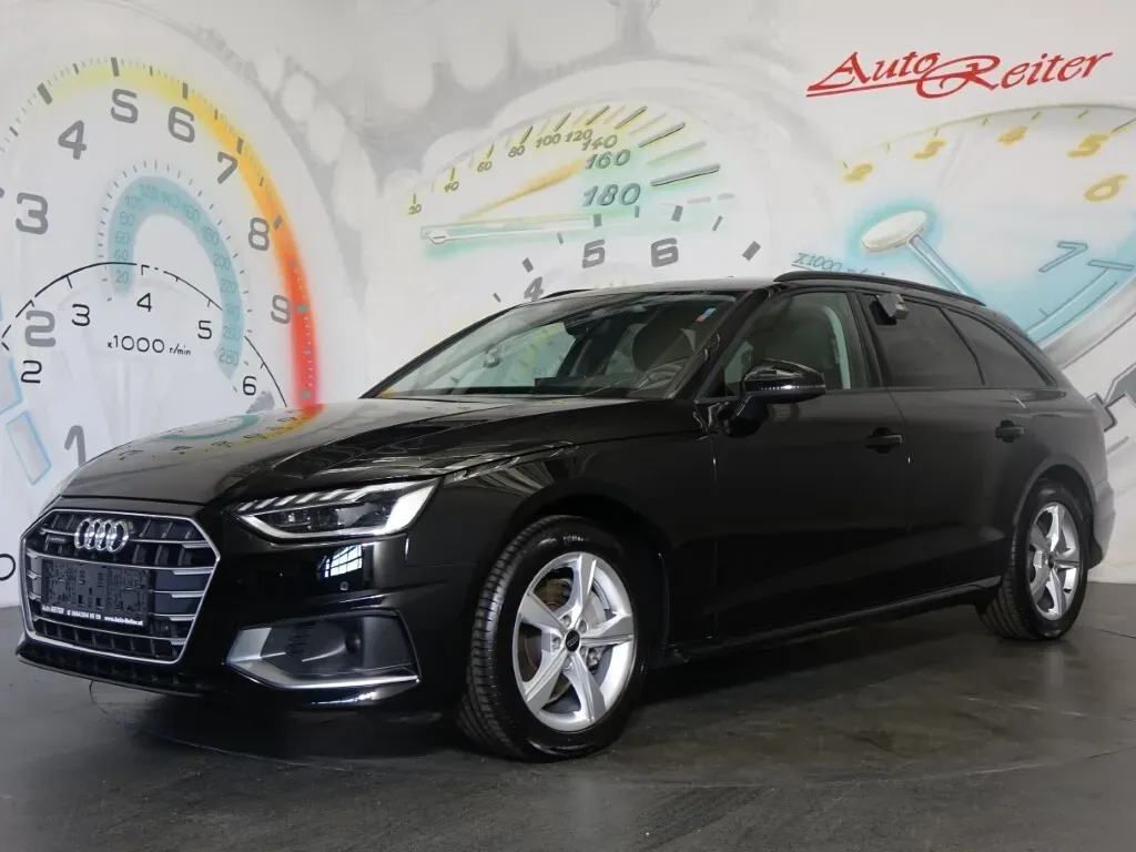Audi A4 2023 photo 3