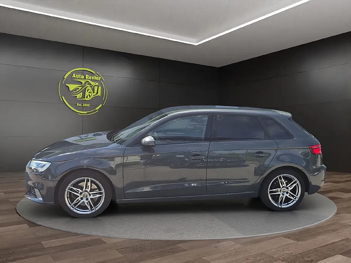 Audi A3 2017 photo 2