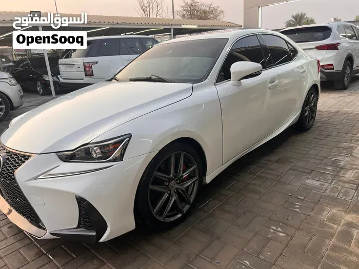 Lexus Is 2017 photo 4