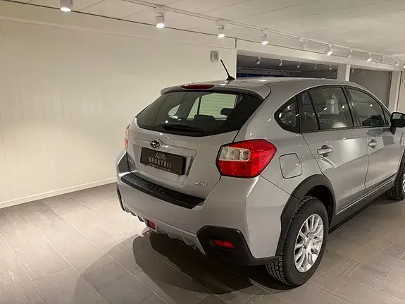 Subaru Xv 2012 photo 4