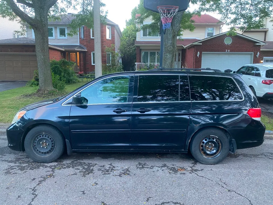 Honda Odyssey 2009 photo 2