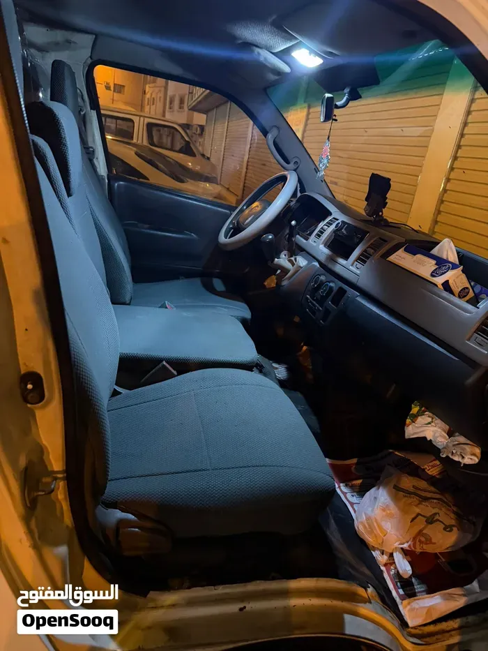 Toyota Hiace 2007 photo 3