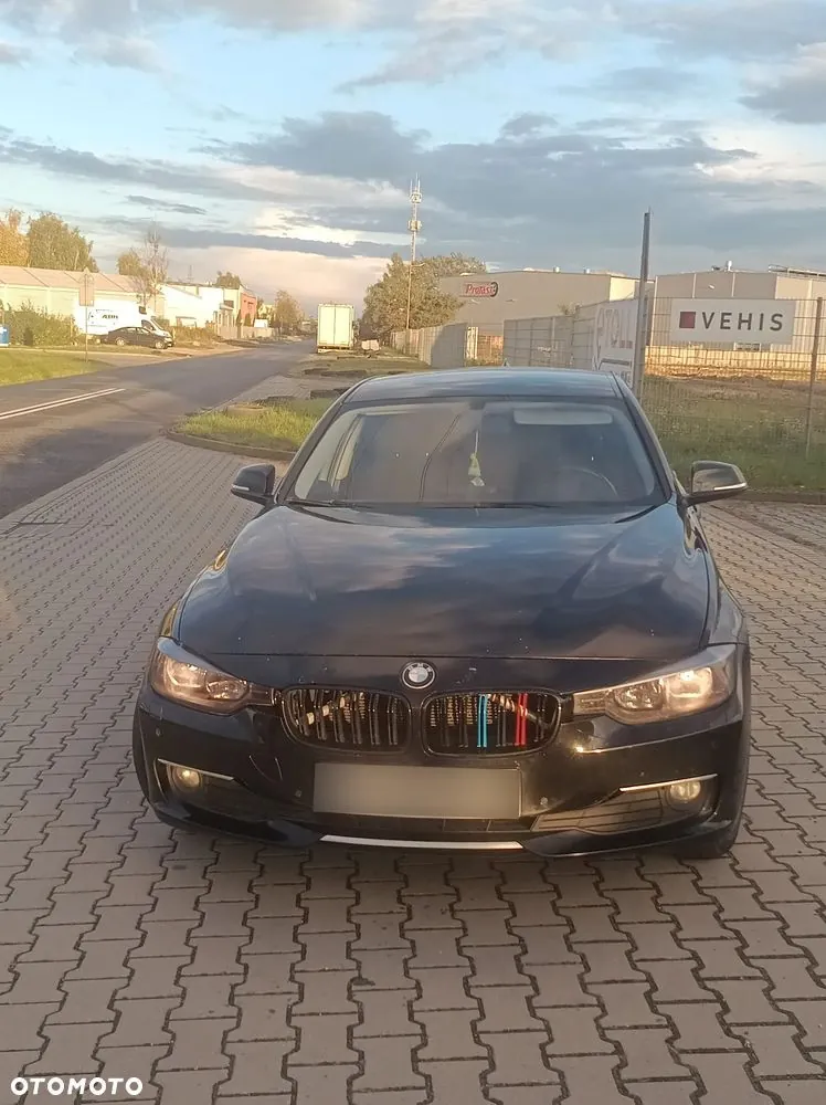 BMW Seria 3 2013 photo 2