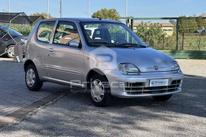 Fiat 600 2009 photo 3
