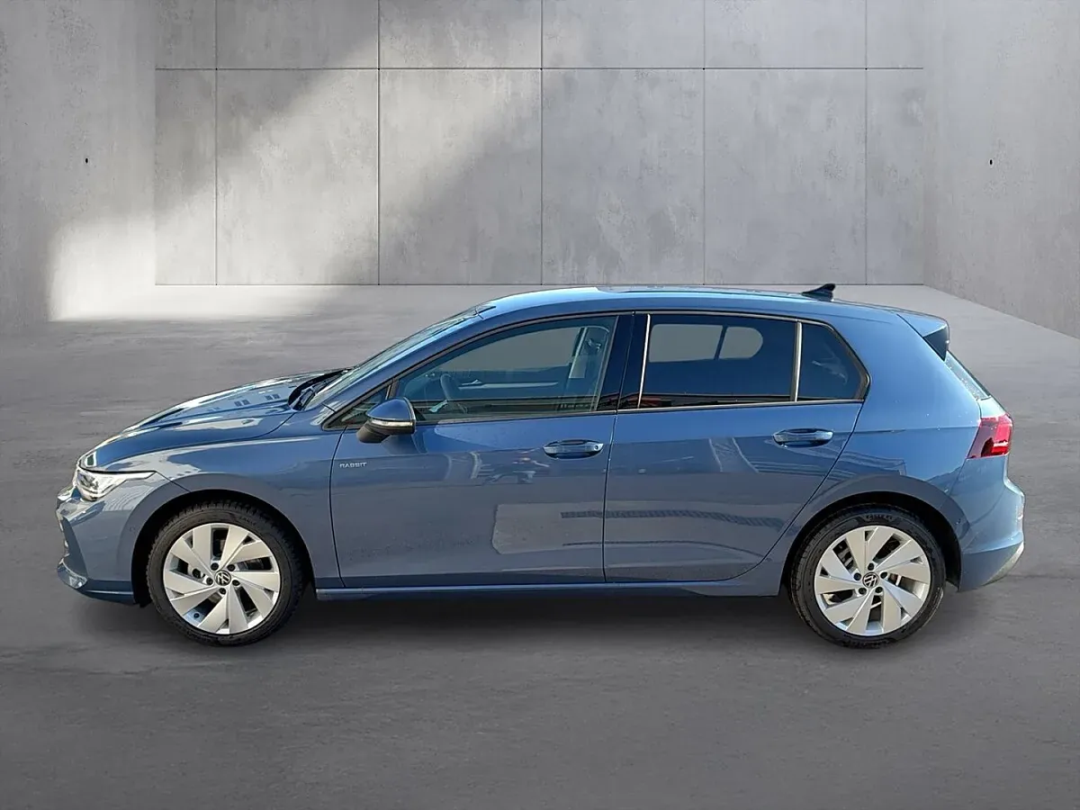 Volkswagen Golf 2026 photo 2