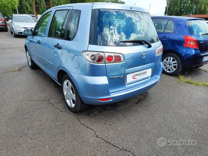 Mazda 2 2005 photo 2