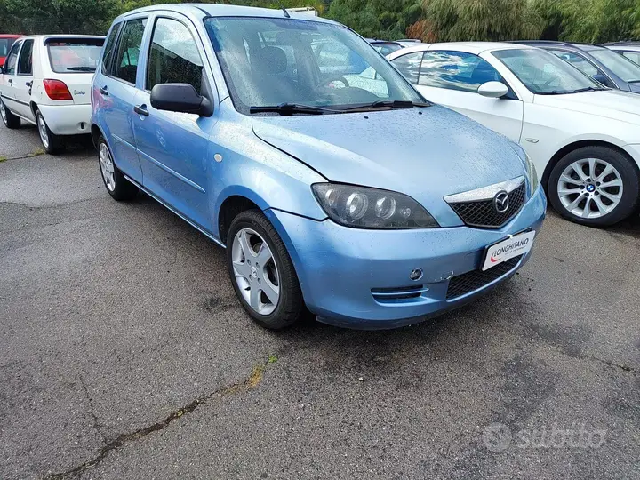 Mazda 2 2005 photo 3