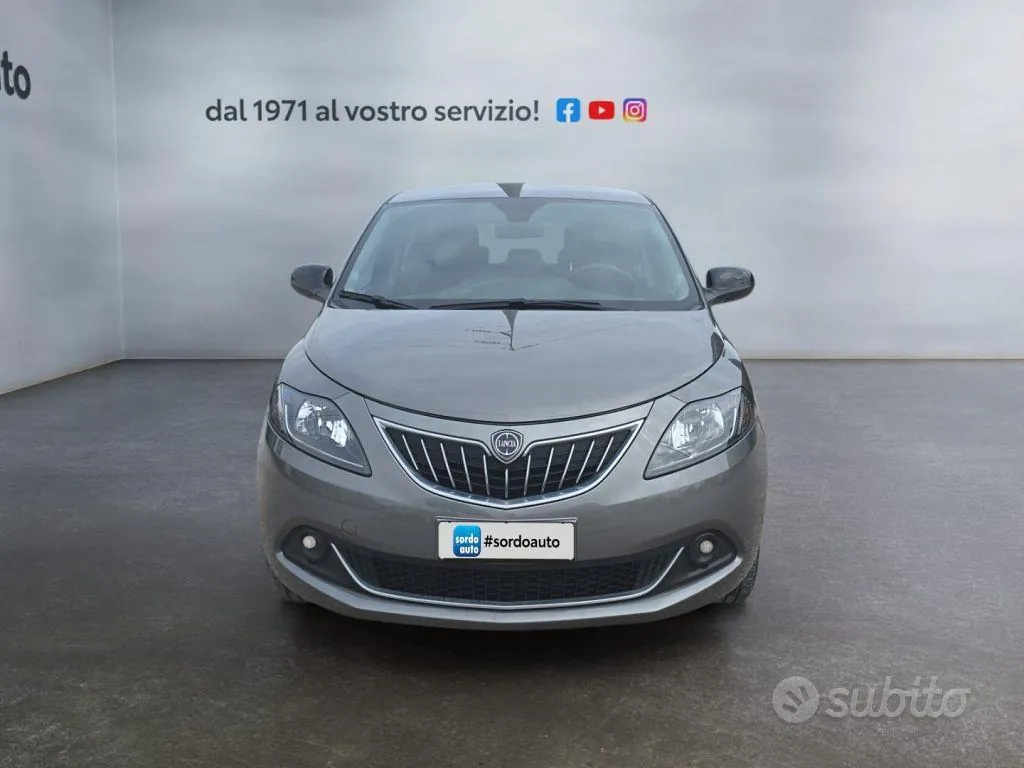 Lancia Ypsilon 2023 photo 2