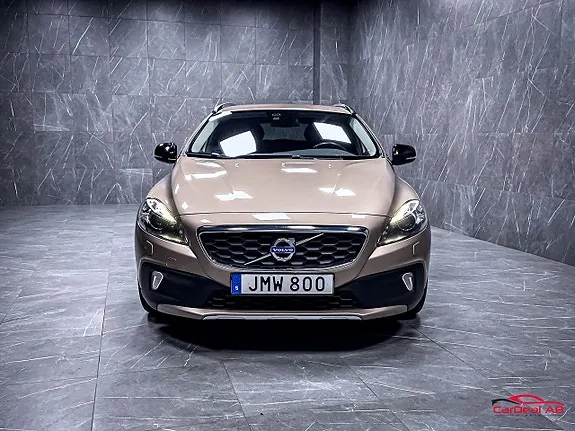 Volvo V40 Cross Country 2015 photo 2