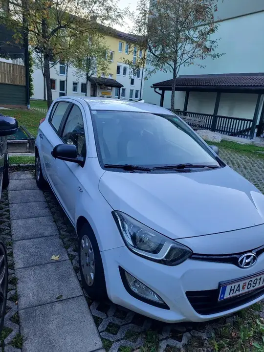 Hyundai I20