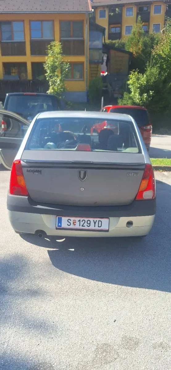 Dacia Logan 2006 photo 2
