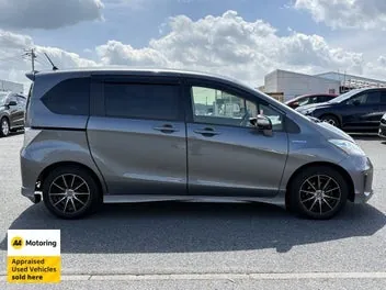 Honda Freed 2012 photo 4