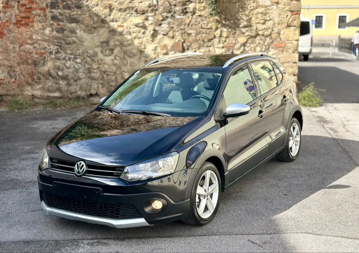 Volkswagen Polo 2013 photo 2