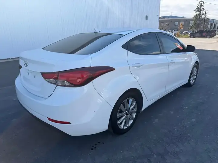 Hyundai Elantra 2016 photo 4
