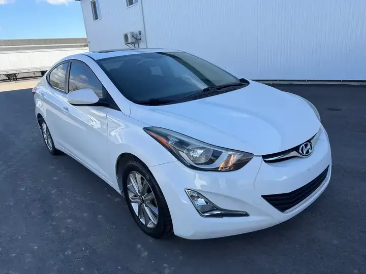 Hyundai Elantra 2016 photo 3