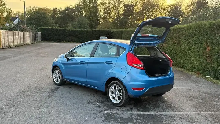 Ford Fiesta 2011 photo 5