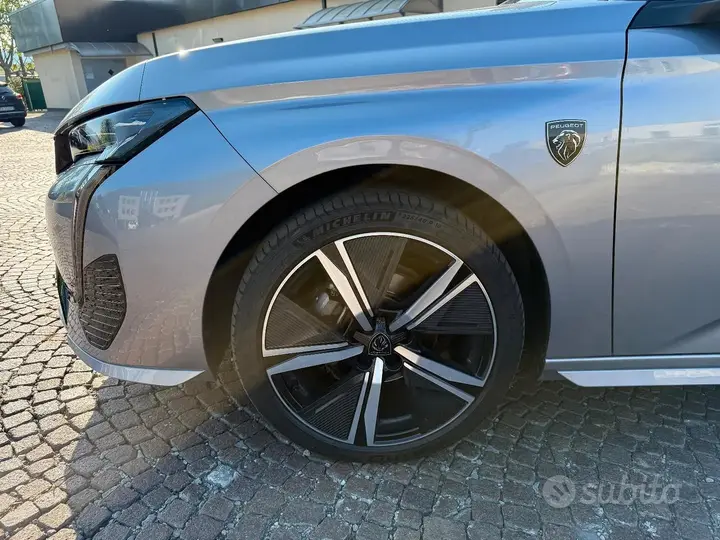 Peugeot 308 2023 photo 2