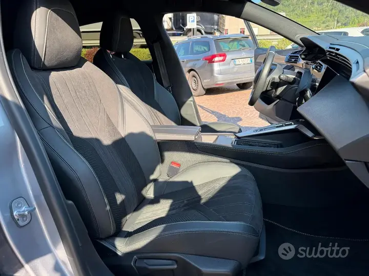 Peugeot 308 2023 photo 3