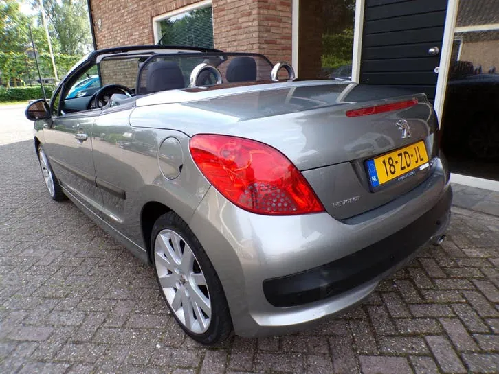 Peugeot 207 Cc 2008 photo 3