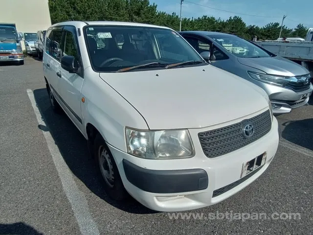 Toyota Succeed Van