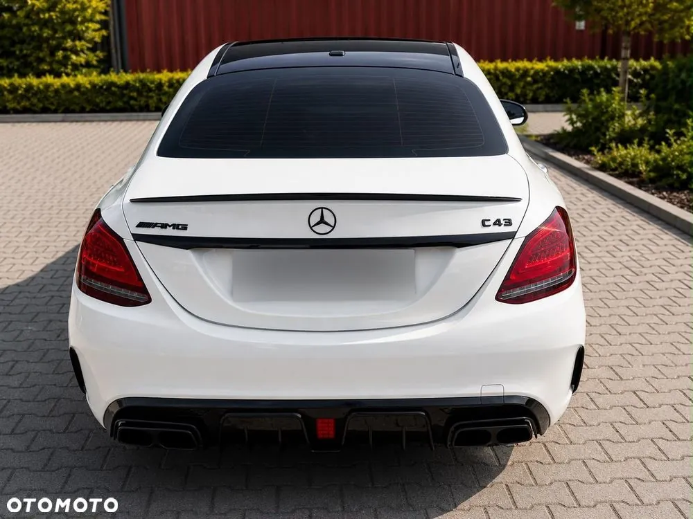 Mercedes-Benz C-Class 2019 photo 3