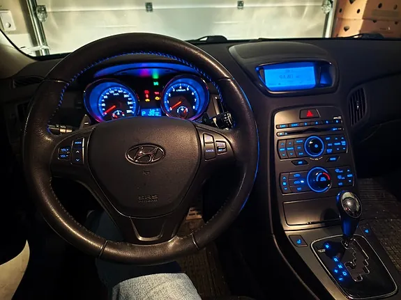 Hyundai Genesis 2011 photo 4