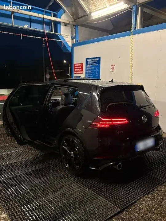 Volkswagen Golf 2018 photo 3