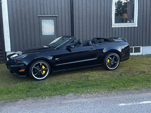 Ford Mustang 2010 photo 5